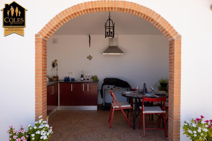 Image No.27-3 Bed Villa / Detached for sale