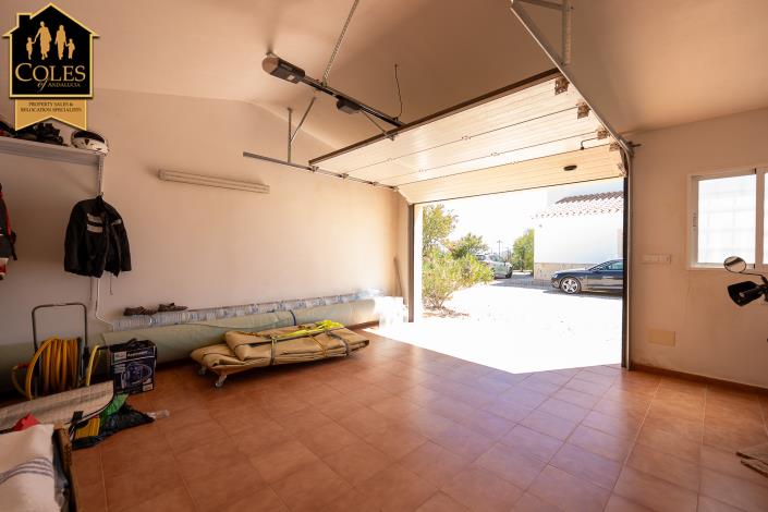 Image No.34-3 Bed Villa / Detached for sale