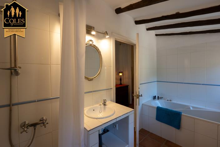 Image No.19-3 Bed Cortijo for sale