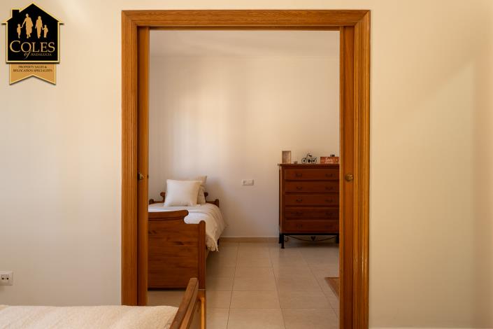 Image No.21-3 Bed Townhouse for sale