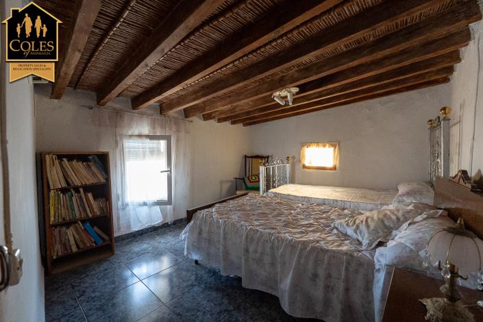 Image No.25-4 Bed Townhouse for sale