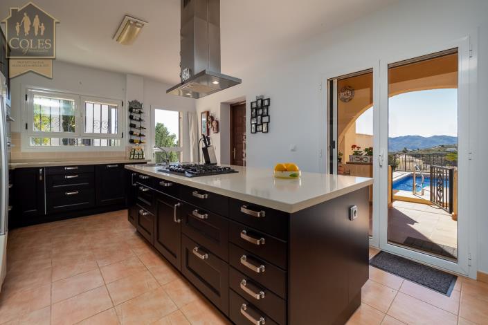 Image No.12-4 Bed Villa / Detached for sale