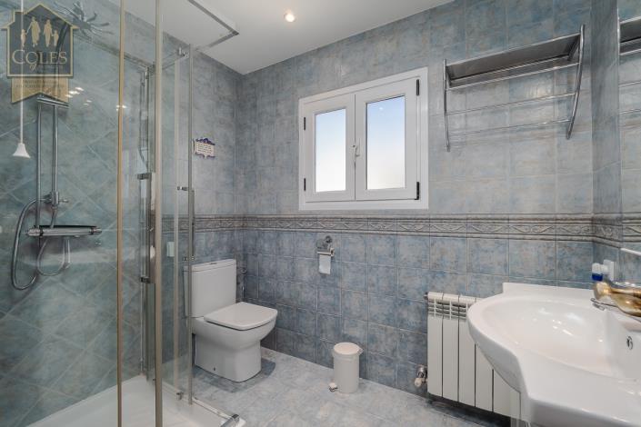 Image No.21-4 Bed Villa / Detached for sale