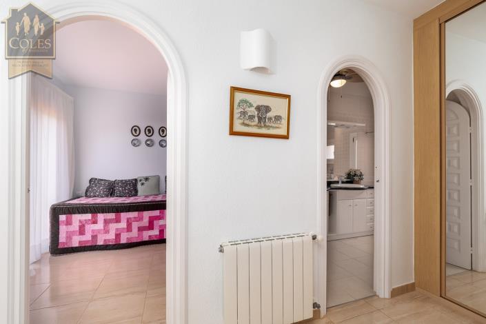 Image No.25-4 Bed Villa / Detached for sale