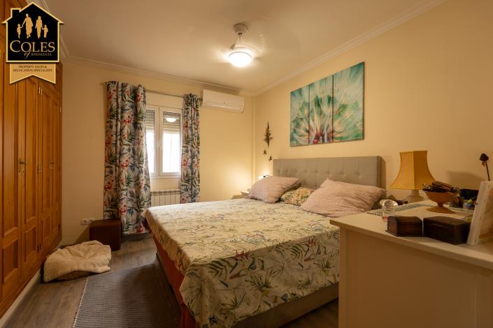 Image No.17-2 Bed Villa / Detached for sale