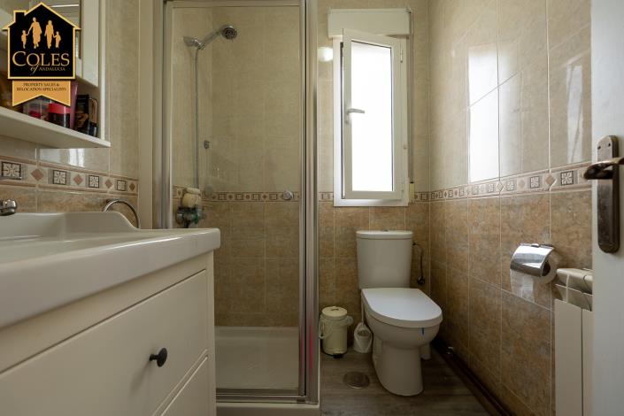 Image No.20-2 Bed Villa / Detached for sale