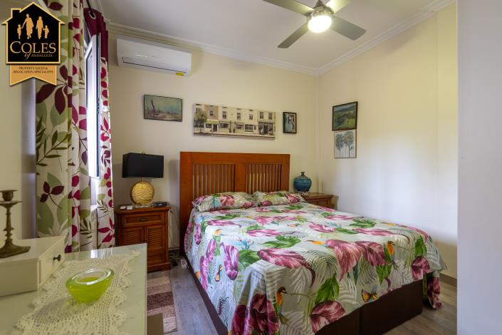 Image No.21-2 Bed Villa / Detached for sale