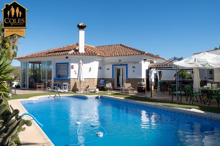 Image No.2-3 Bed Villa / Detached for sale