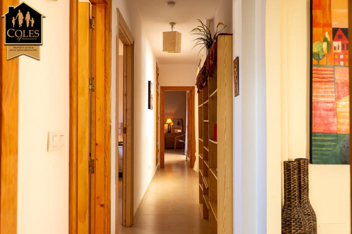 Image No.24-4 Bed Villa / Detached for sale