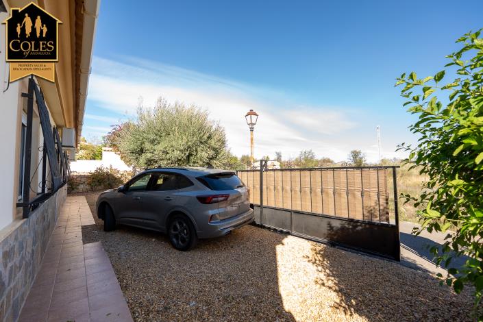 Image No.43-4 Bed Villa / Detached for sale