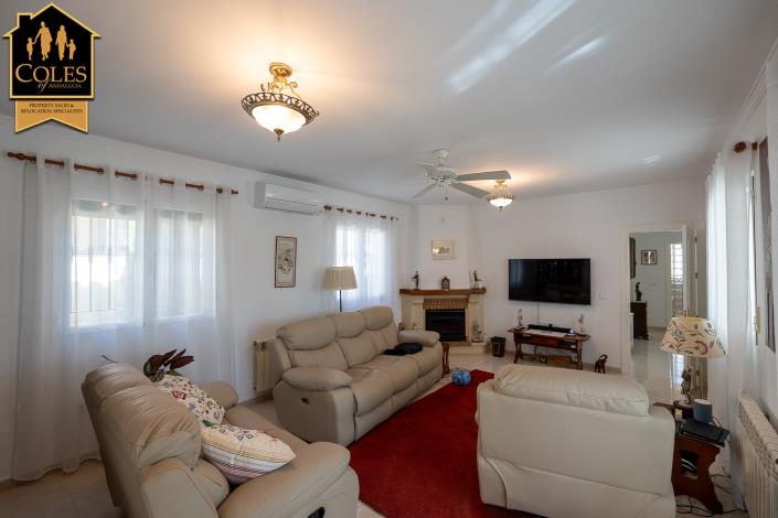 Image No.20-4 Bed Villa / Detached for sale