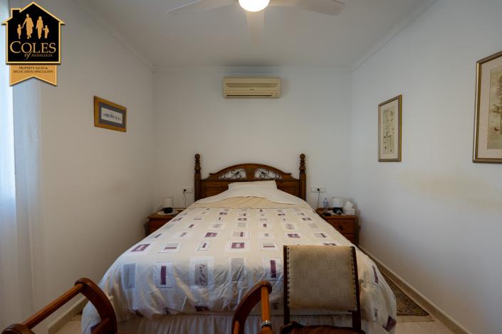 Image No.29-4 Bed Villa / Detached for sale