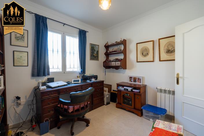 Image No.36-4 Bed Villa / Detached for sale