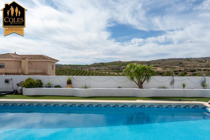 Image No.9-3 Bed Villa / Detached for sale