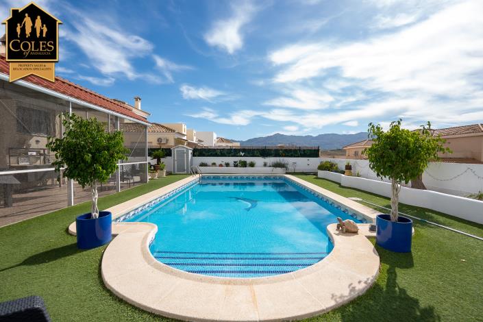 Image No.8-3 Bed Villa / Detached for sale