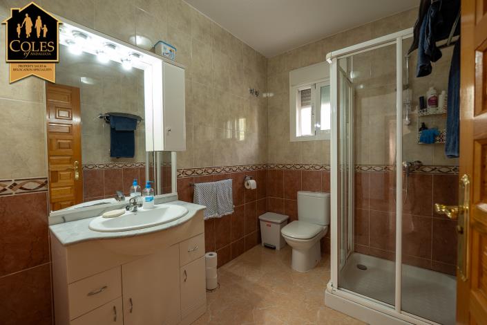 Image No.20-3 Bed Villa / Detached for sale