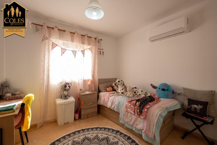 Image No.24-3 Bed Villa / Detached for sale