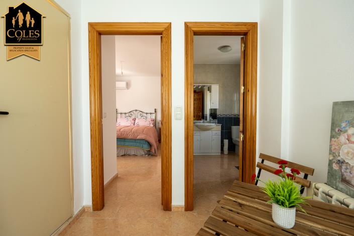 Image No.26-3 Bed Villa / Detached for sale