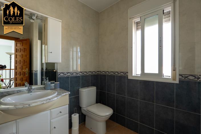 Image No.30-3 Bed Villa / Detached for sale