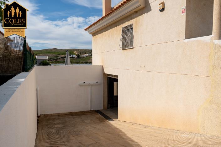 Image No.32-3 Bed Villa / Detached for sale