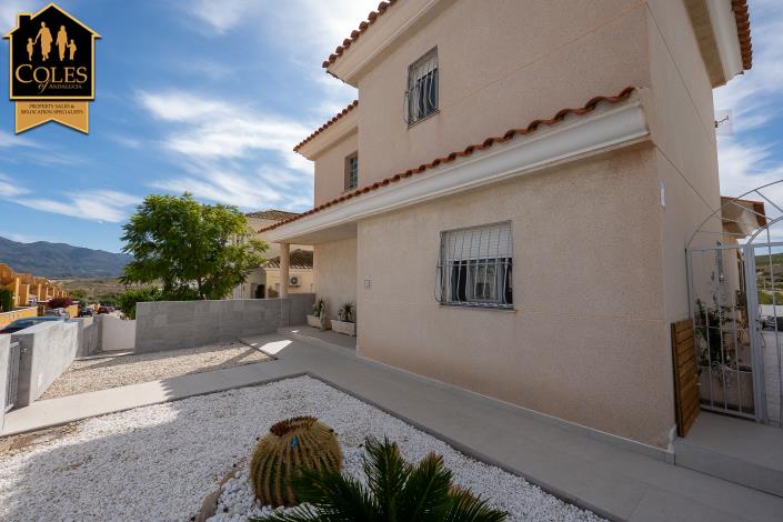 Image No.34-3 Bed Villa / Detached for sale