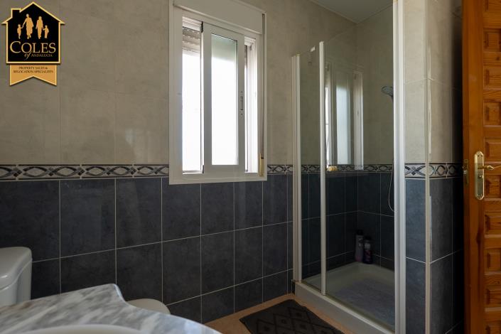 Image No.36-3 Bed Villa / Detached for sale