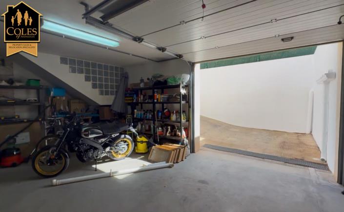 Image No.42-3 Bed Villa / Detached for sale