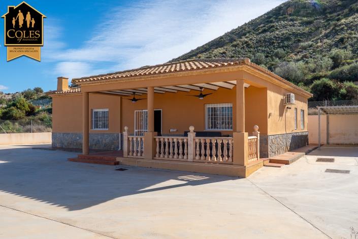 Image No.10-3 Bed Villa / Detached for sale