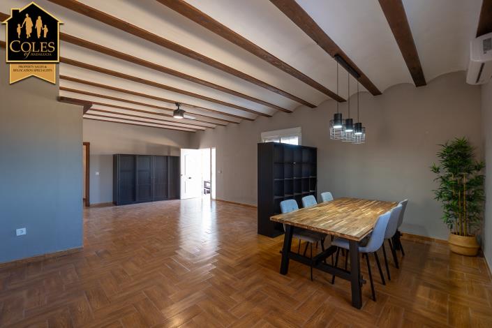 Image No.13-3 Bed Villa / Detached for sale