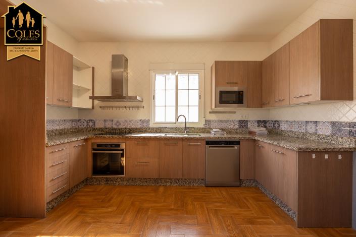 Image No.16-3 Bed Villa / Detached for sale