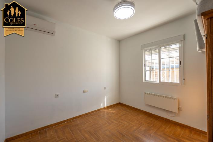 Image No.21-3 Bed Villa / Detached for sale