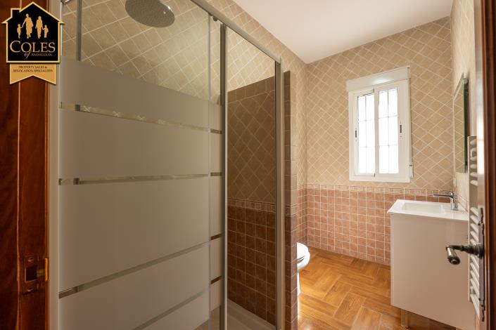 Image No.22-3 Bed Villa / Detached for sale