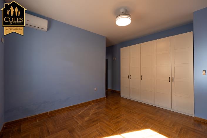 Image No.26-3 Bed Villa / Detached for sale