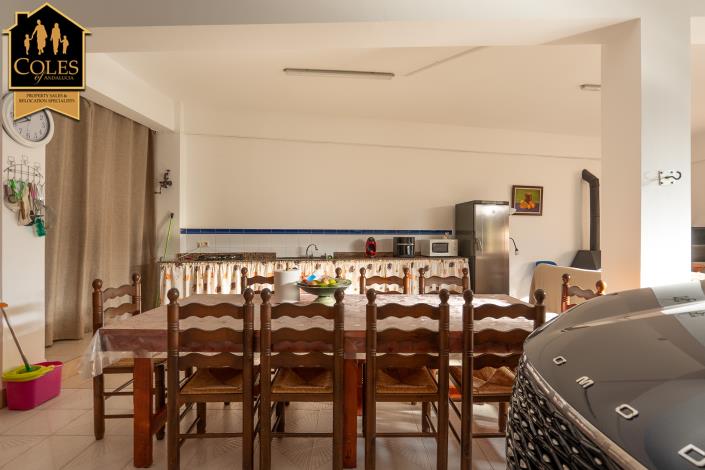 Image No.7-4 Bed Townhouse for sale