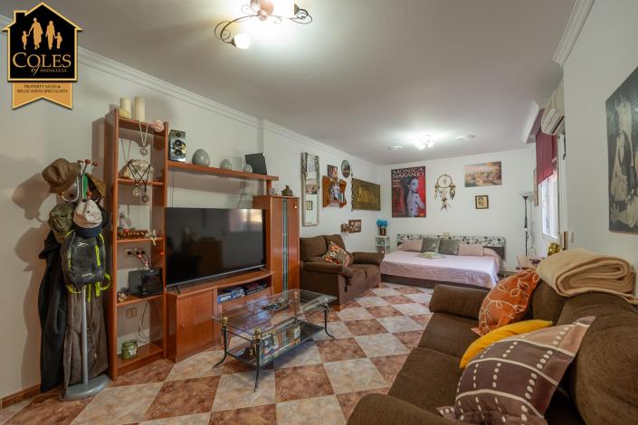 Image No.16-4 Bed Townhouse for sale