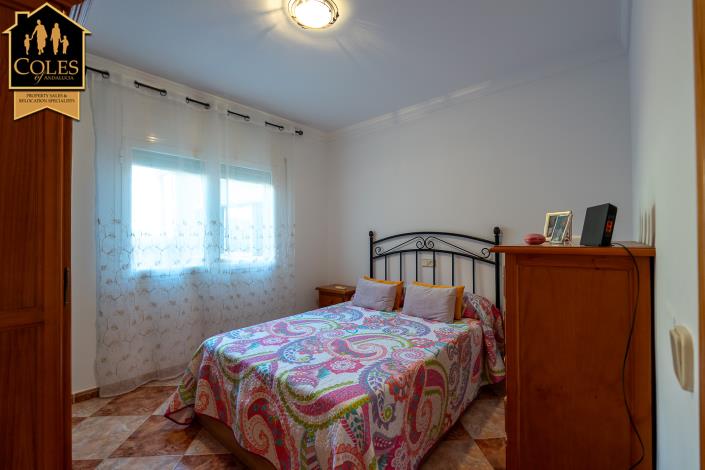 Image No.19-4 Bed Townhouse for sale