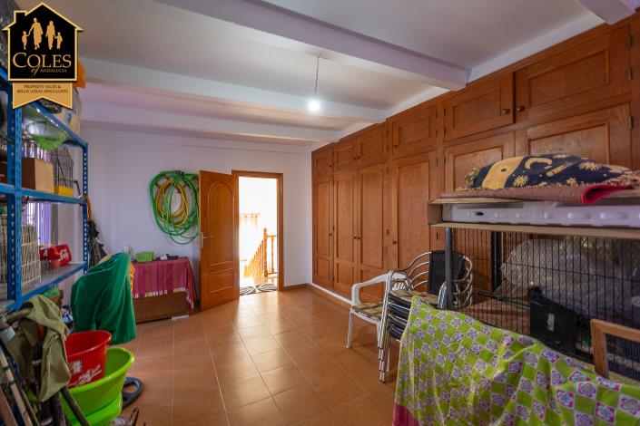 Image No.30-4 Bed Townhouse for sale