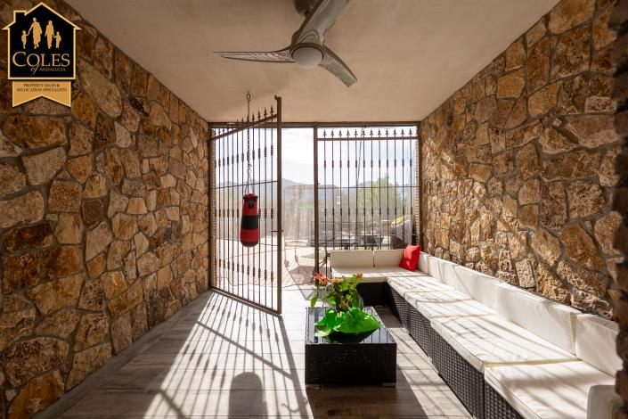 Image No.4-5 Bed Villa / Detached for sale