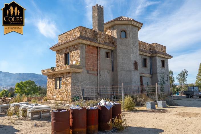 Image No.10-5 Bed Villa / Detached for sale