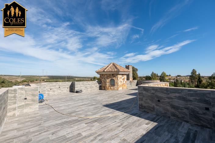 Image No.24-5 Bed Villa / Detached for sale