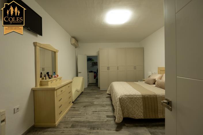 Image No.30-5 Bed Villa / Detached for sale