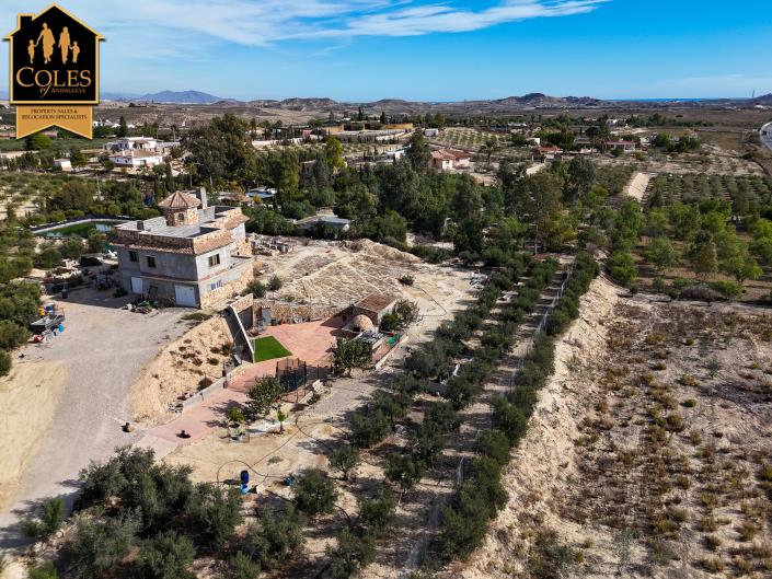 Image No.39-5 Bed Villa / Detached for sale