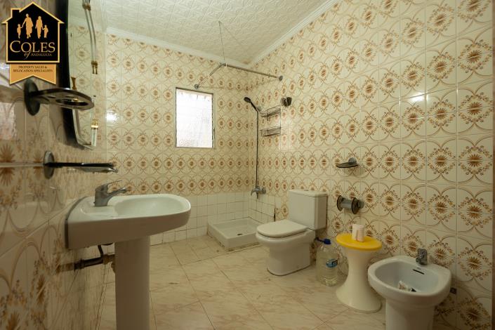 Image No.15-4 Bed Villa / Detached for sale