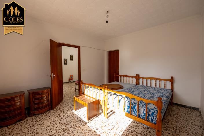 Image No.19-4 Bed Villa / Detached for sale