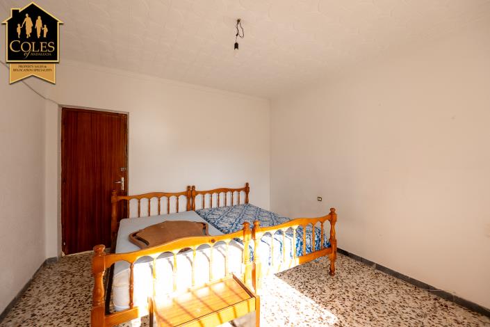 Image No.20-4 Bed Villa / Detached for sale