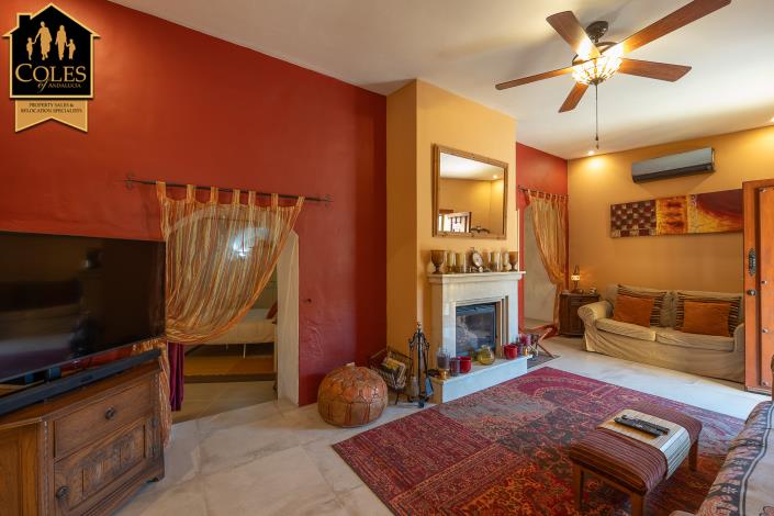 Image No.9-3 Bed Country House for sale