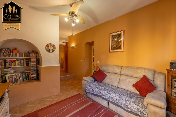 Image No.21-3 Bed Country House for sale