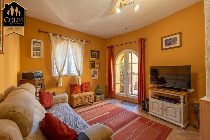 Image No.20-3 Bed Country House for sale