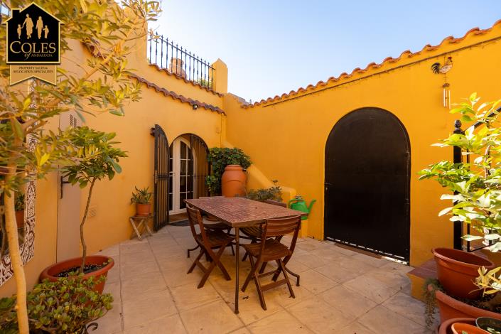 Image No.27-3 Bed Country House for sale