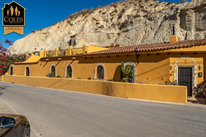 Image No.33-3 Bed Country House for sale